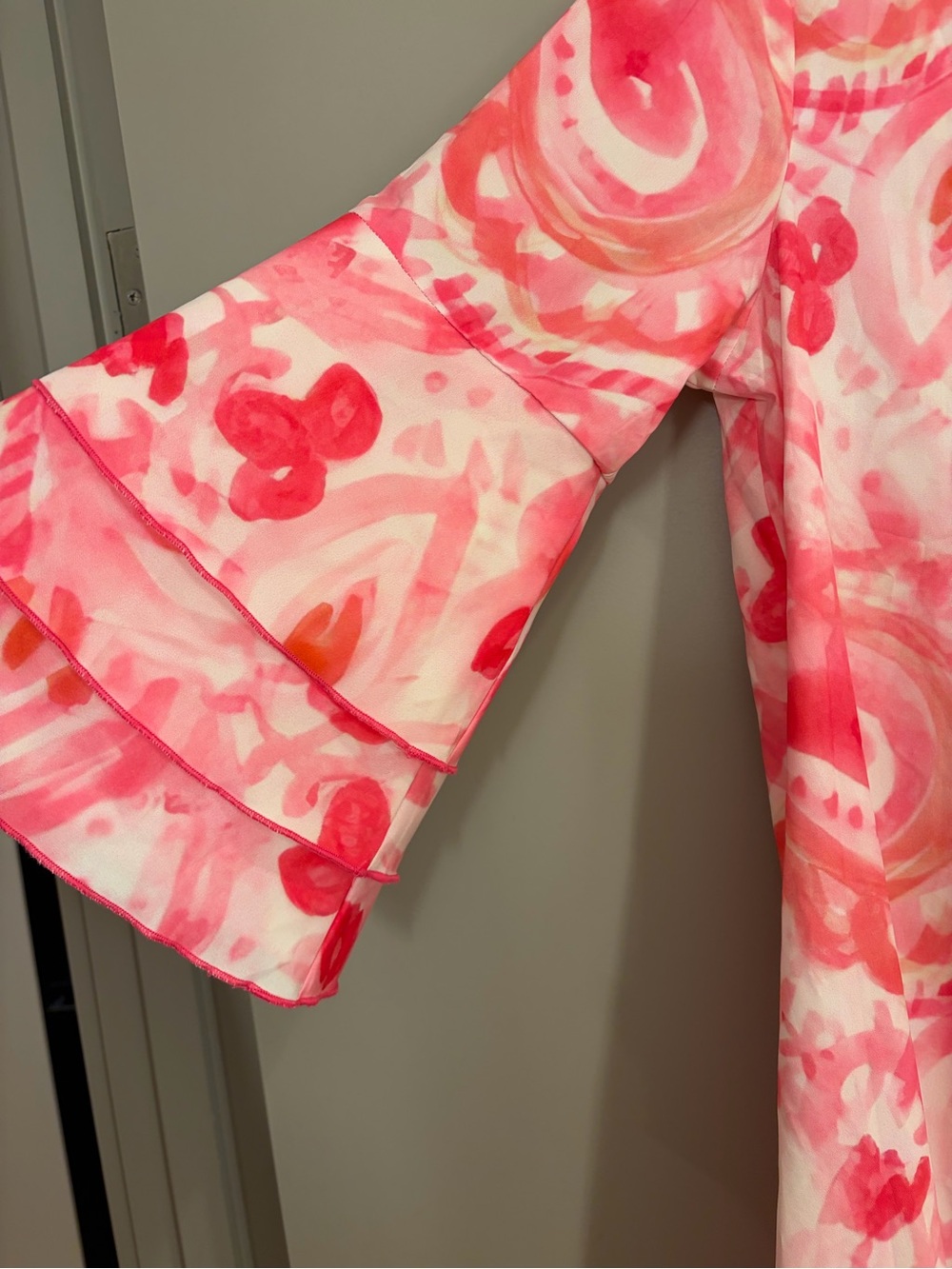 Women's Pink Printed V-Neck Shift Dress - Picture 6 of 7